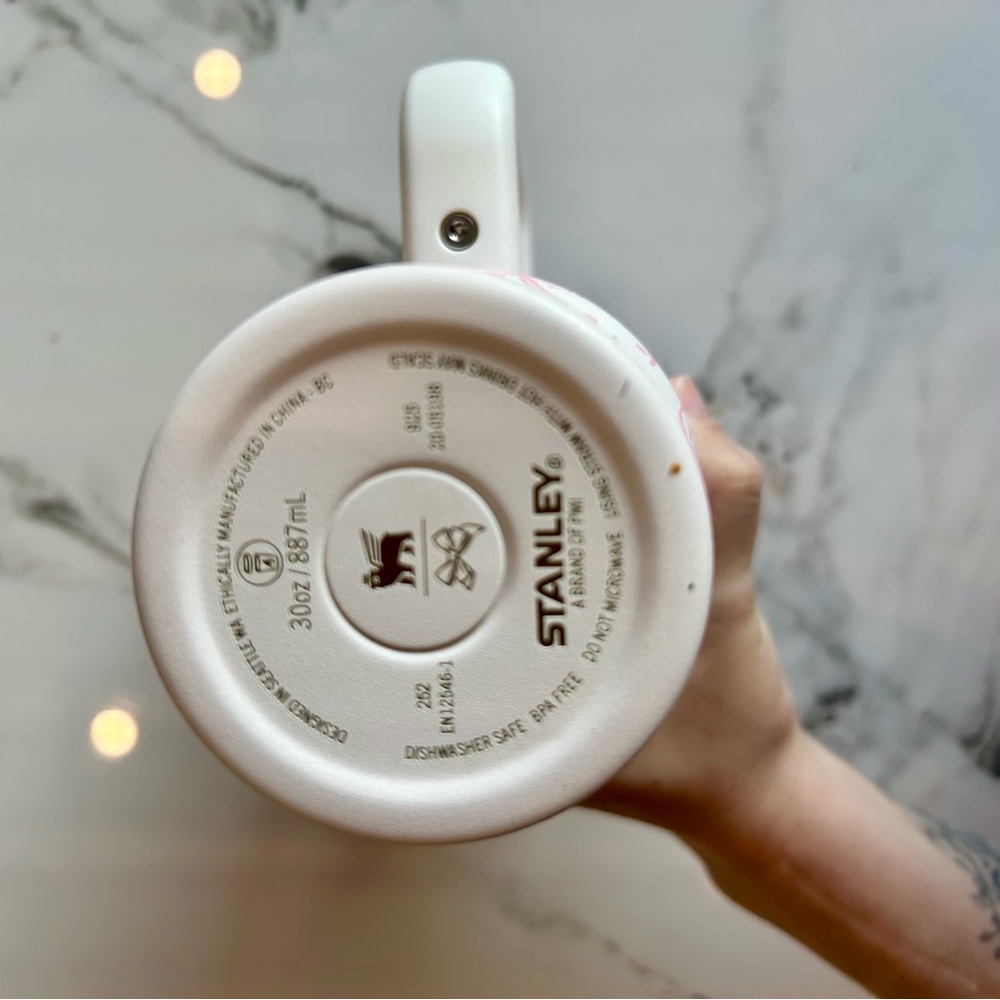 Stanley X LoveShackFancy 30oz Coquette Bow Chantilly Flip Straw SPECIAL EDITION - Picture 5 of 13